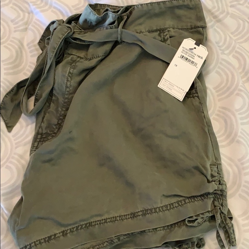 Melrose and Market Shorts (New w Tag!)